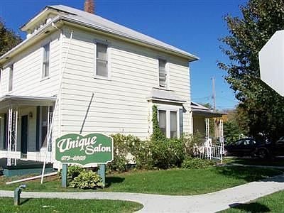 2nd image of 901 A Ave W