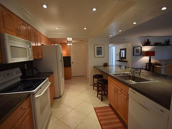 5th image of 500 Egret Cir APT 8102