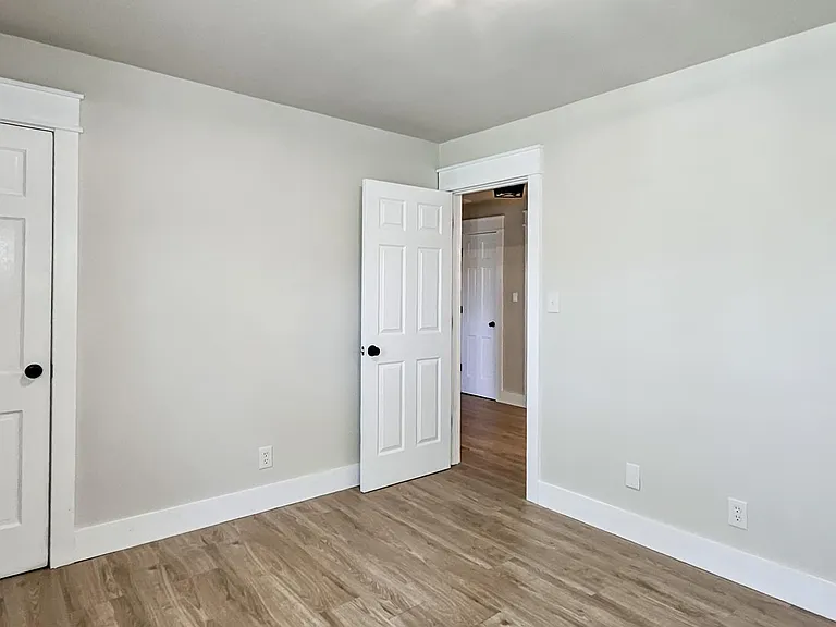 4033 Lucerne Dr SE — Photo 31