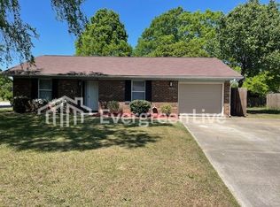 101 Morning Song Ct, Raeford, NC 28376