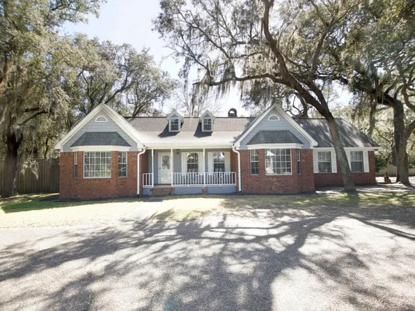 951 Don Dr, Fort Walton Beach, FL 32547