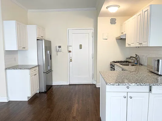 Rented by Douglas Elliman | media 2