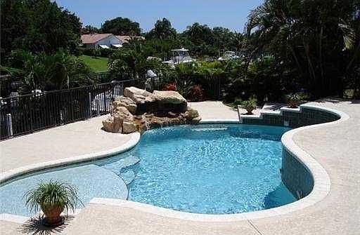 Home For Sale In Intracoastal Park