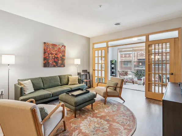 301 Oak Grove St APT 209, Minneapolis, MN 55403