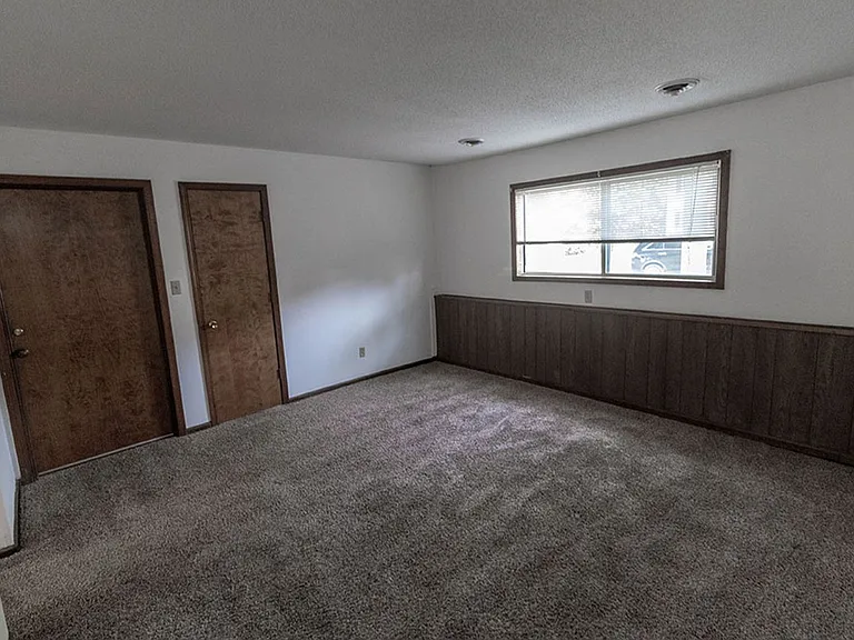 2932 Leeway Dr #C — Photo 8
