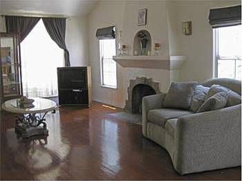 3rd image of 1615 La Golondrina Ave