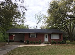 24 Calvary Rd, Ellisville, MS 39437