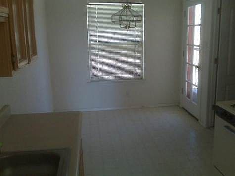 3rd image of 1524 Coronel Dr