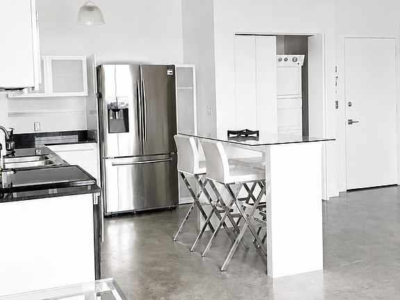 3rd image of 10 SW South River Dr APT 1208
