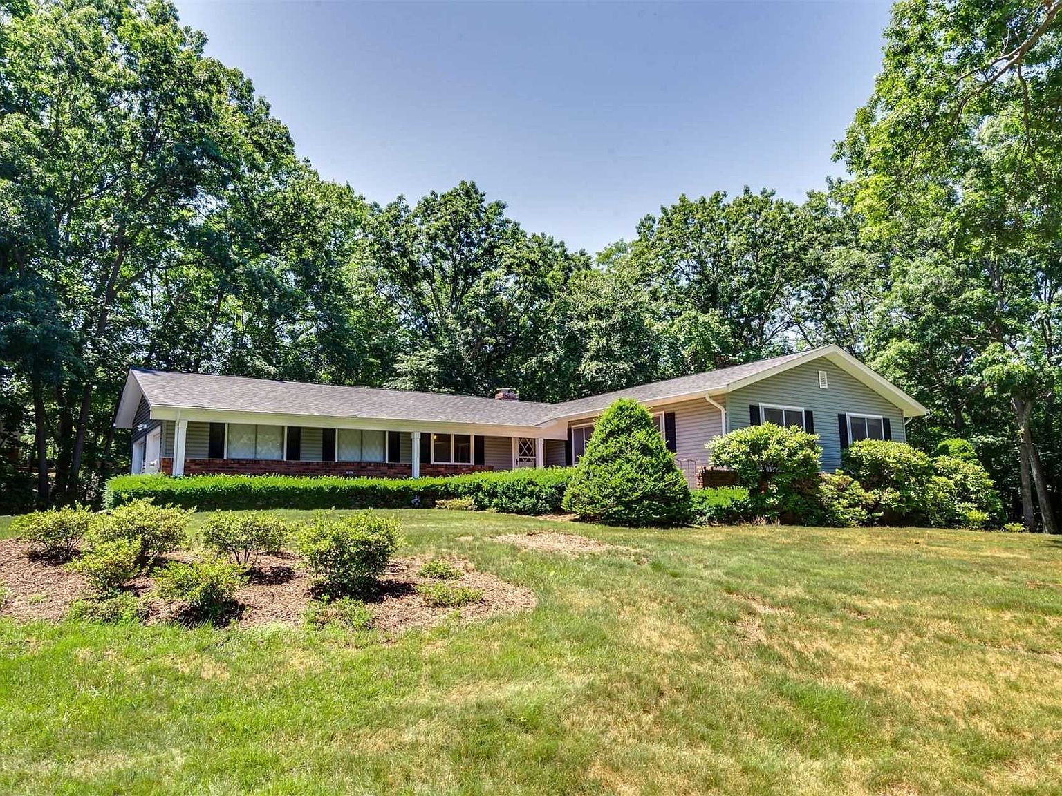 2 Seward Dr, Dix Hills, NY 11746 Zillow