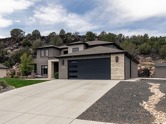5th image of 2228 S Canyon Cir