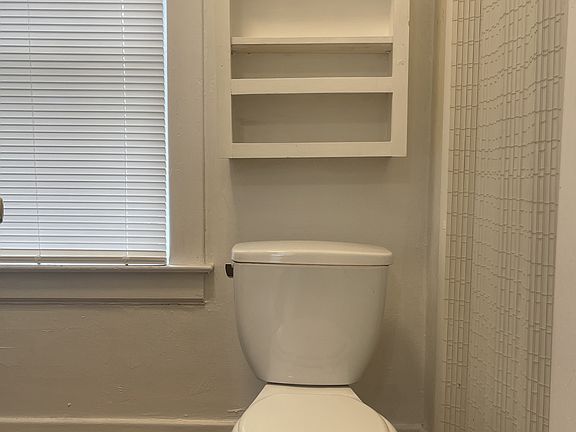 4th image of 1123 S Brook St #11331766