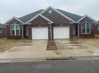 725 Village Creek Dr APT B, Bowling Green, KY 42101