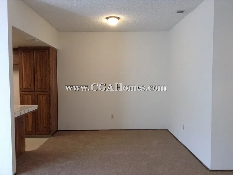 6219 Oak Valley Ln — Photo 3