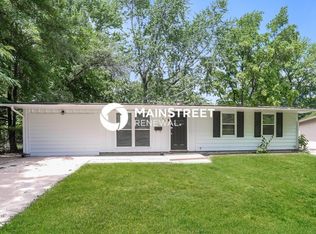 8700 E 91st Ter, Kansas City, MO 64138