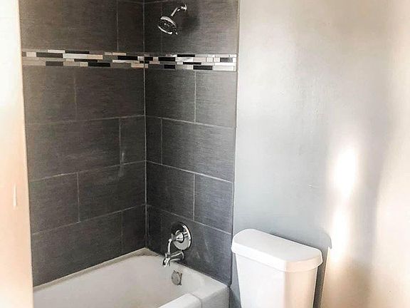 2nd image of 813 Hancock St