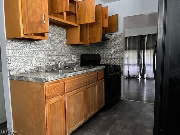 4th image of 10917 Parkedge Dr