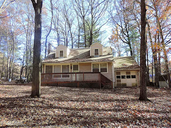 8 1st Rd, Hawley, PA 18428