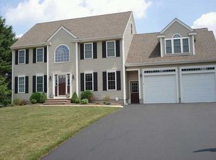 1 Birchwood Dr, Rehoboth, MA 02769