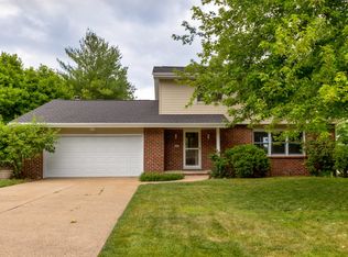 2915 Pleasant St, West Des Moines, IA 50266