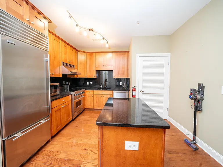 20 Avenue At Port Imperial #418 — Photo 2