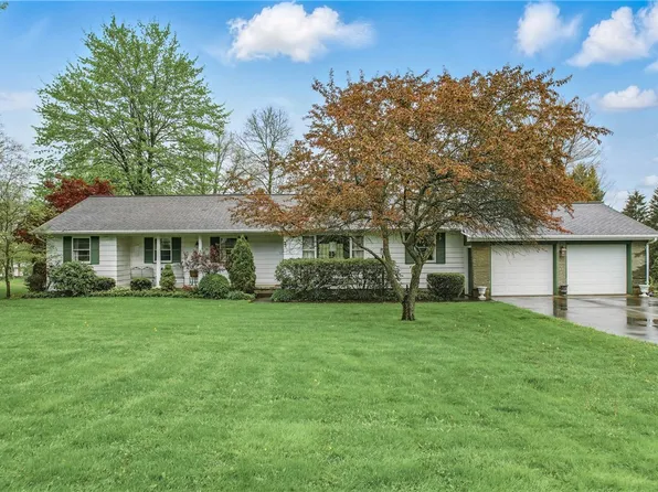 16 Gruber Rd, Greenville, PA 16125
