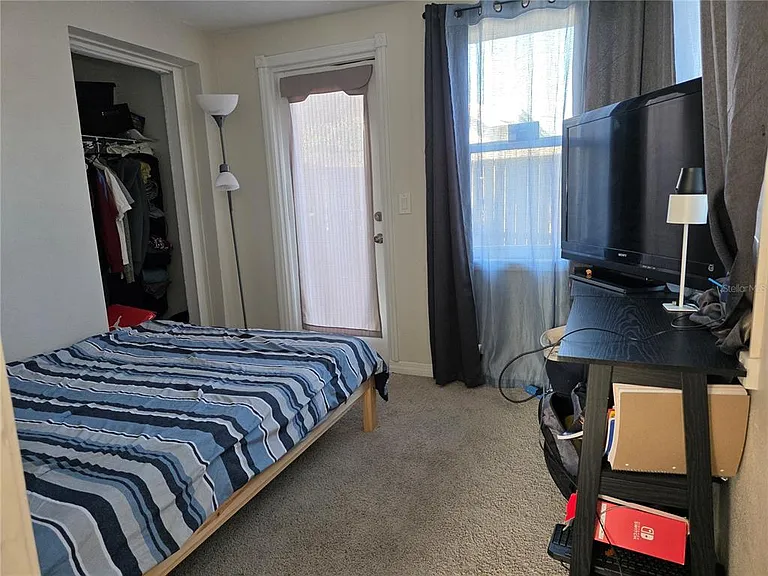 4823 Longwood Ave — Photo 23