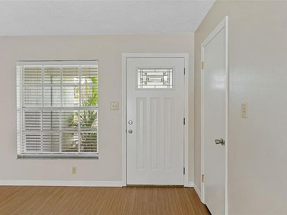 3rd image of 125 N RHODES STREET