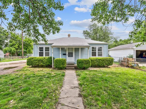 918 S Bonn Ave, Wichita, KS 67213