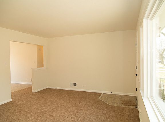 3rd image of 16319 Greenwood Ave