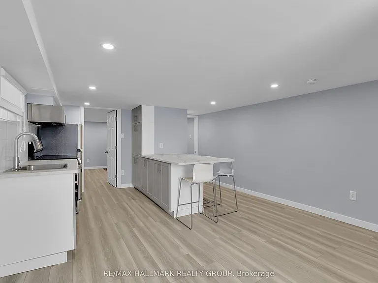 15 Marier Ave #B — Photo 5