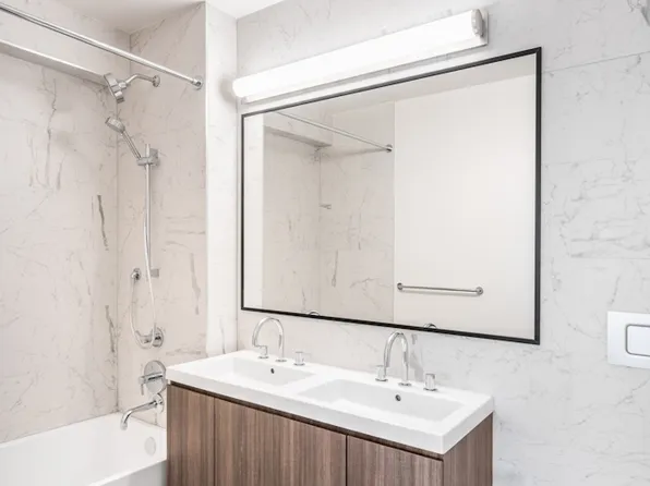 220 East 72nd Street 15BB image 3 of 14