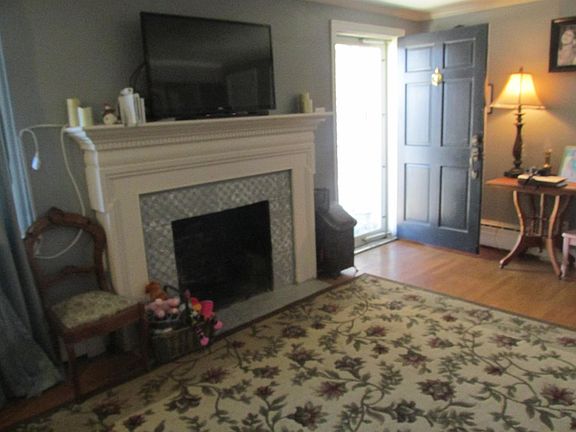 5th image of 247 Southport Dr