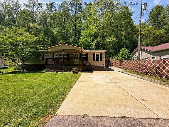 3rd image of 133 John Edward Ln