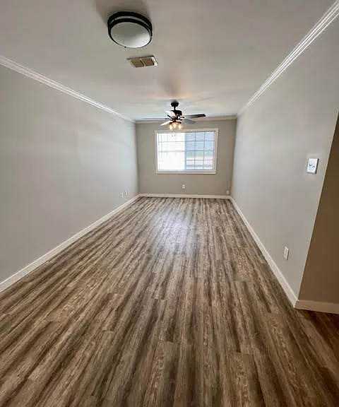 305 N Montevideo Ave — Photo 4