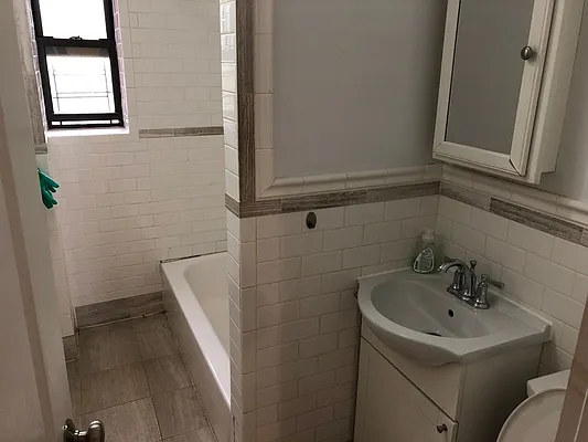 Rented by Newcastle Realty Services | media 4