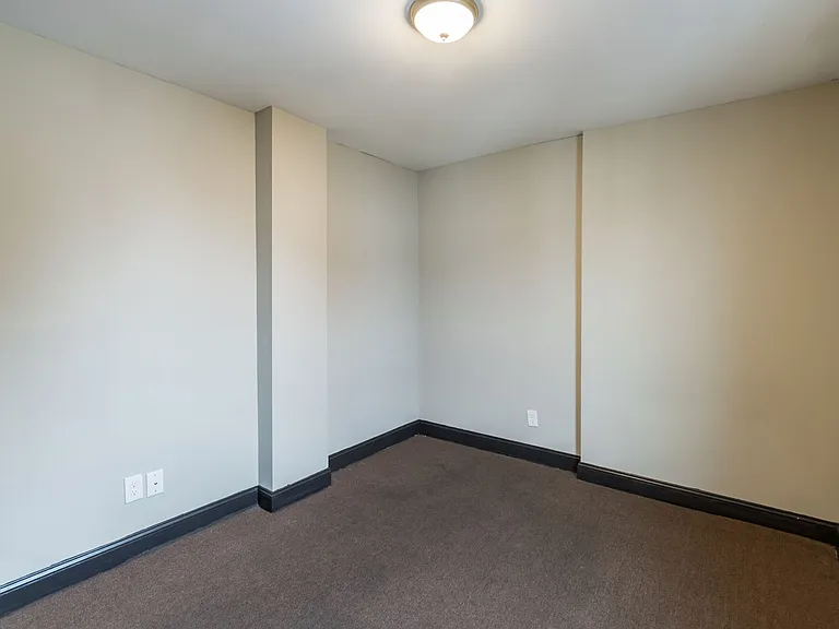 5700 N 20th Street — Photo 10
