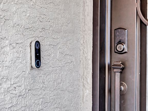 KEYLESS ENTRY w/ SECURITY 