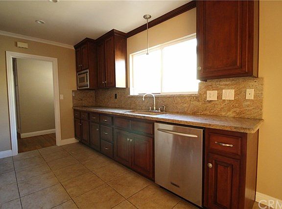 4th image of 5131 N Nearglen Ave