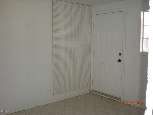 4th image of 824 W Amelia Ave