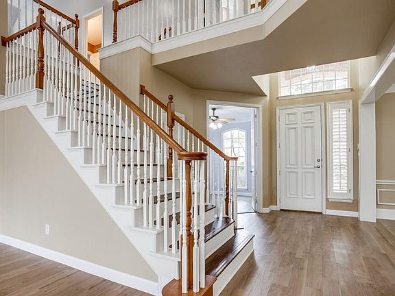 5th image of 1885 Creekside Dr