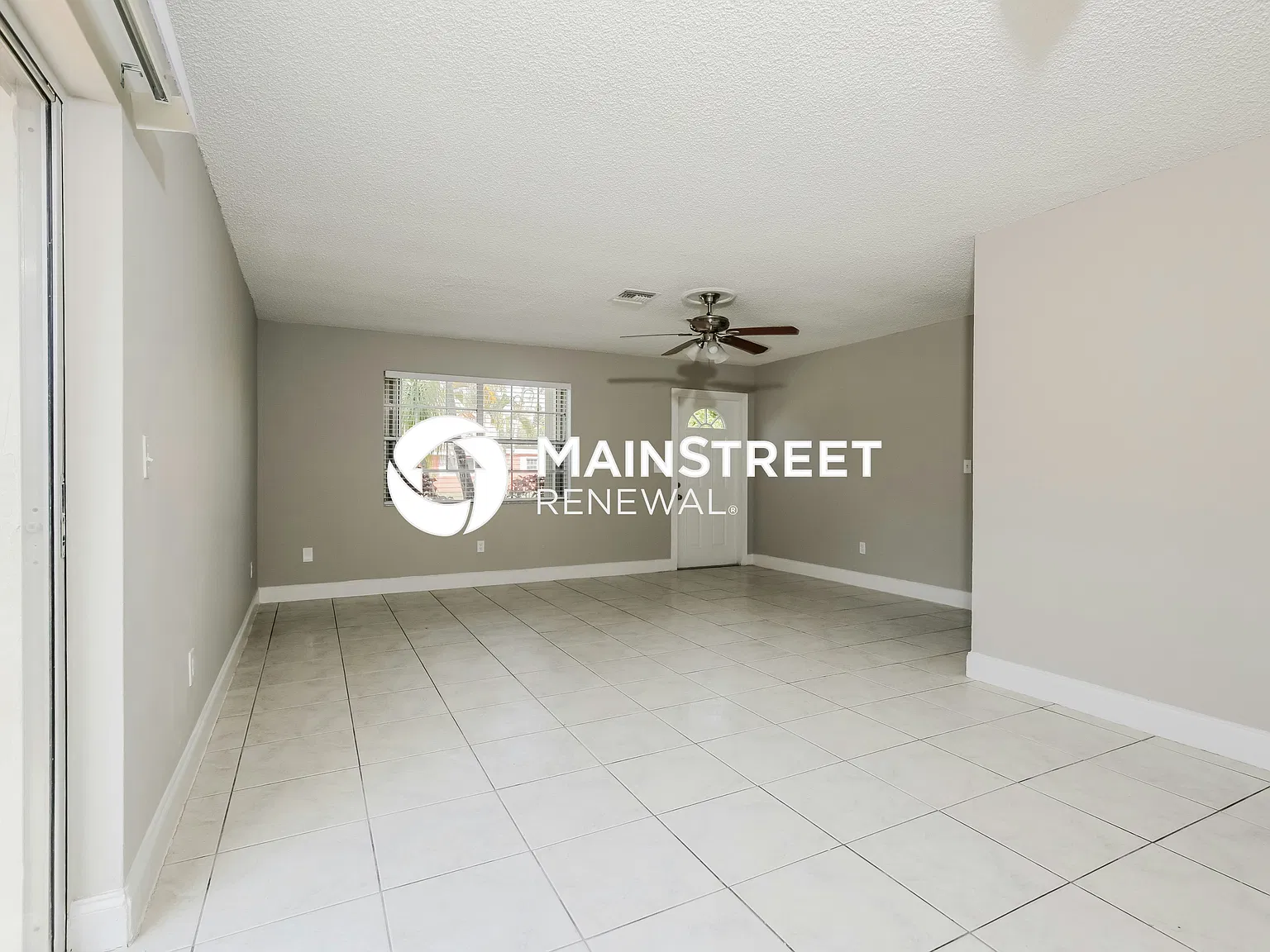 432 Perry Ave — Photo 2