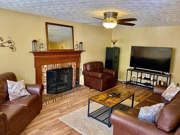 3rd image of 2553 Coral Ridge Ave