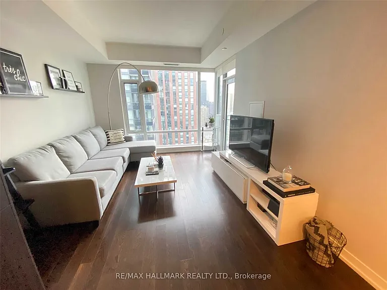 21 Widmer St #3607 — Photo 2