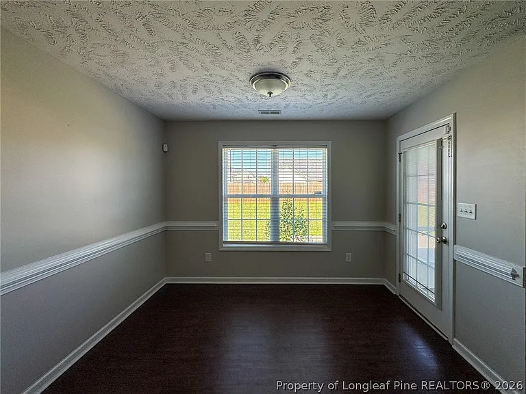 136 Ivystone Dr — Photo 7