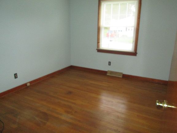 5th image of 2800 Norfolk St