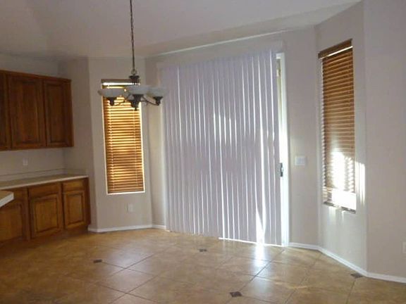 5th image of 13604 W San Miguel Ave