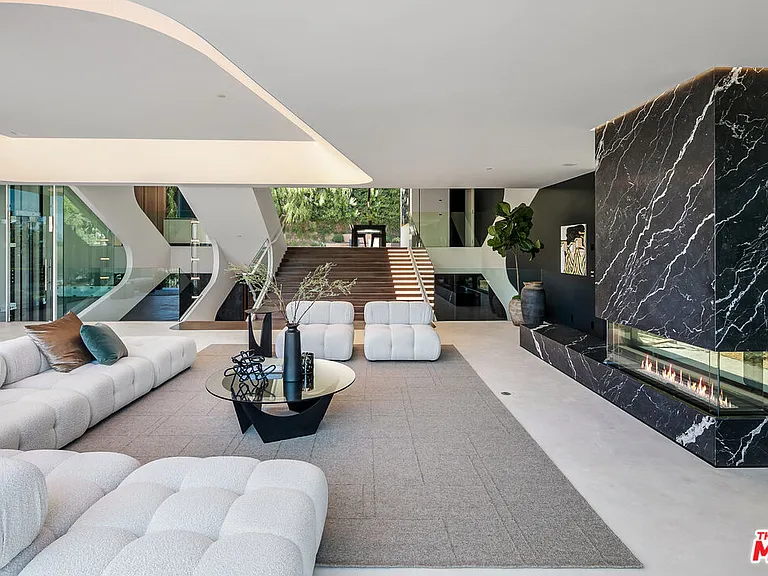 1254 Roberto Ln — Photo 8
