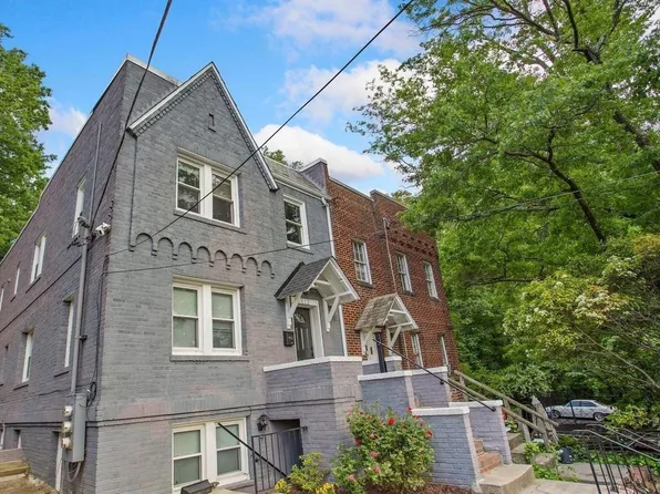 1812 28th Pl SE APT 1, Washington, DC 20020