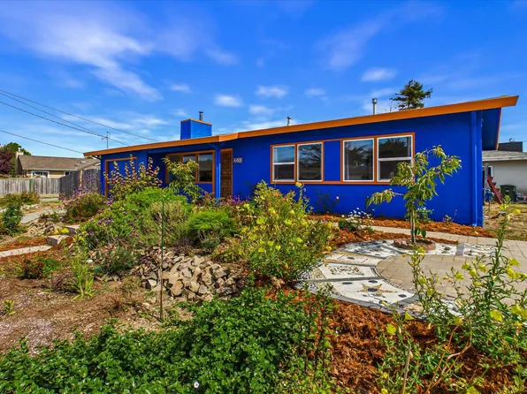 2590 Wyatt Ln, Arcata, CA 95521